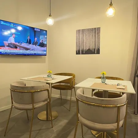 Demetrio Ars מלון פיאצ'נצה