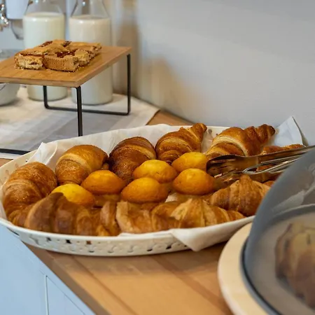 Demetrio Ars מלון פיאצ'נצה