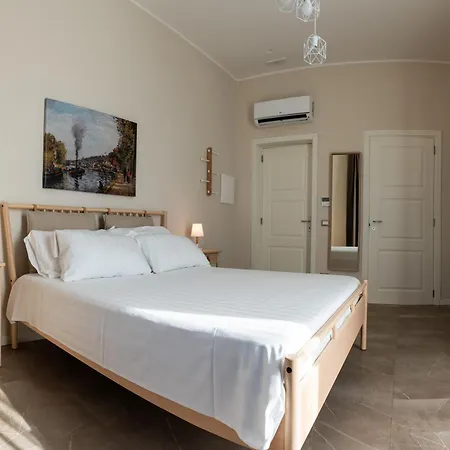 Demetrio Ars מלון פיאצ'נצה