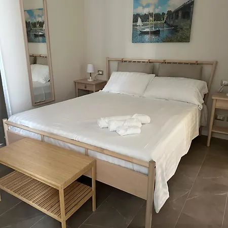 Demetrio Ars מלון פיאצ'נצה