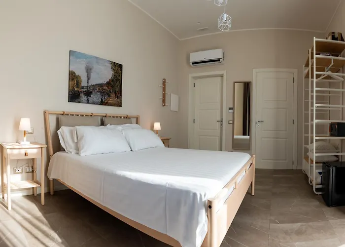 Demetrio Ars מלון פיאצ'נצה